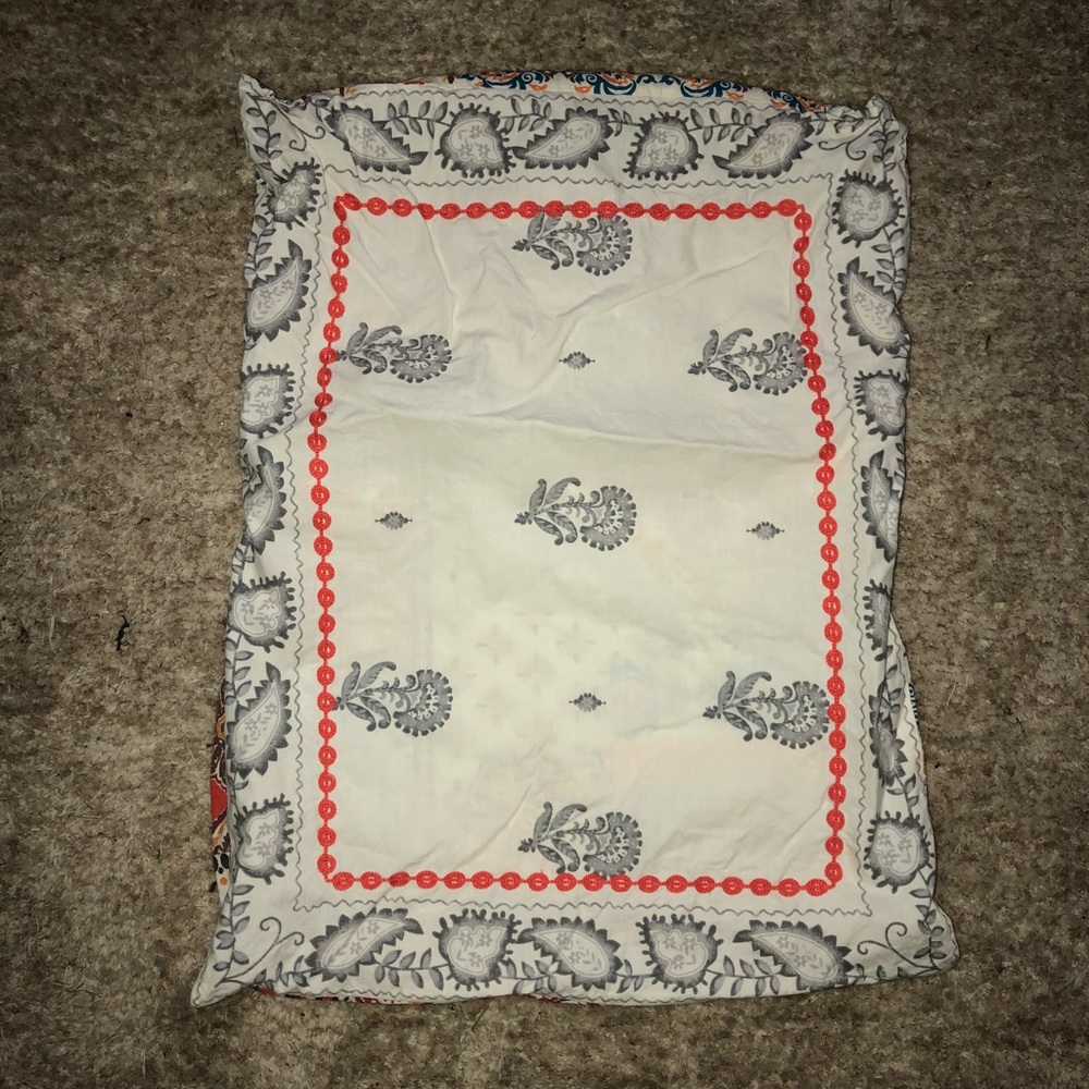 Comforter Set - Picture 5 of 5